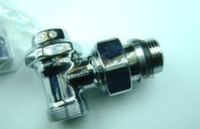 Кран радіаторний відсікаючий Tiemme 1/2" ЗЗ кутовий хромований